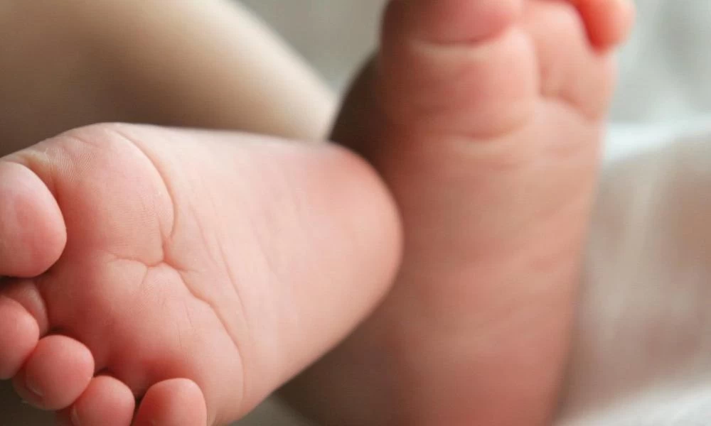 Κορονοϊός: Θρήνος για το βρέφος που κατέληξε - Πώς έχασε τη μάχη για τη ζωή